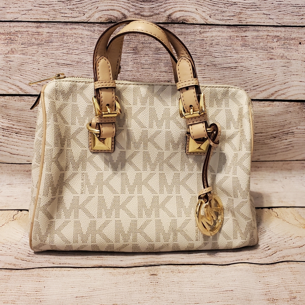 Michael Kors Signature Grayson